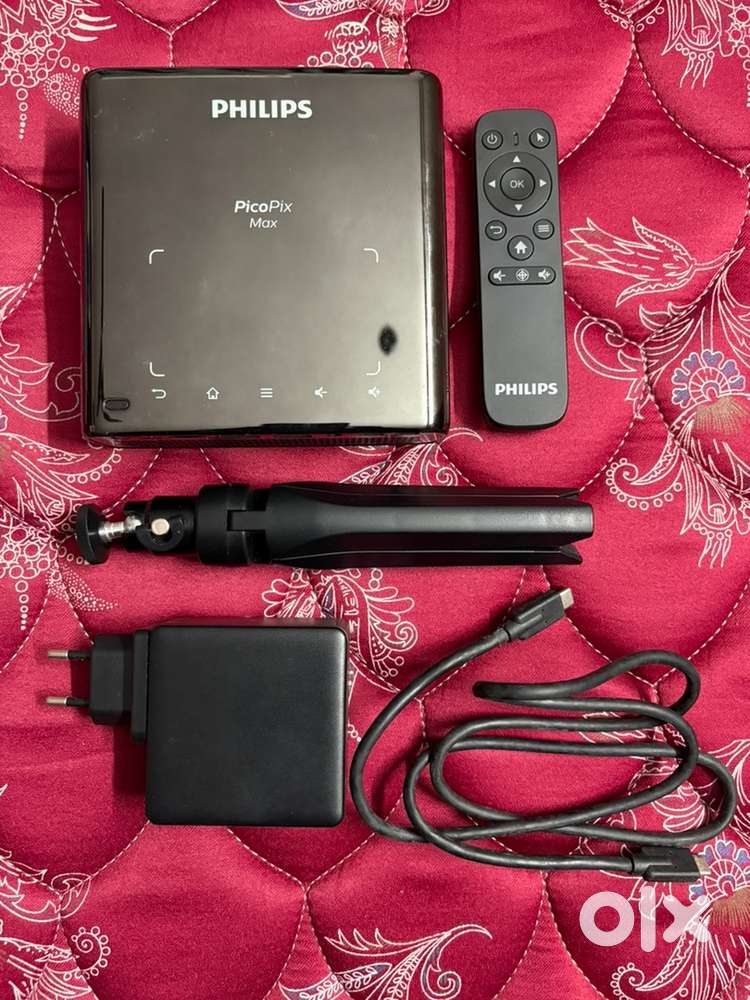 Phillips Portable projector with inbuilt battery and netflix, youtube