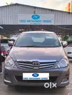 Toyota Innova 2009-2011 2.5 VX 8 STR, 2011, Diesel