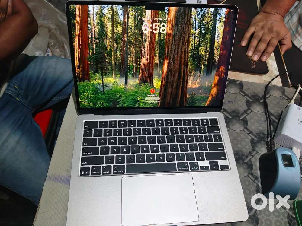 Macbook air m4  2025