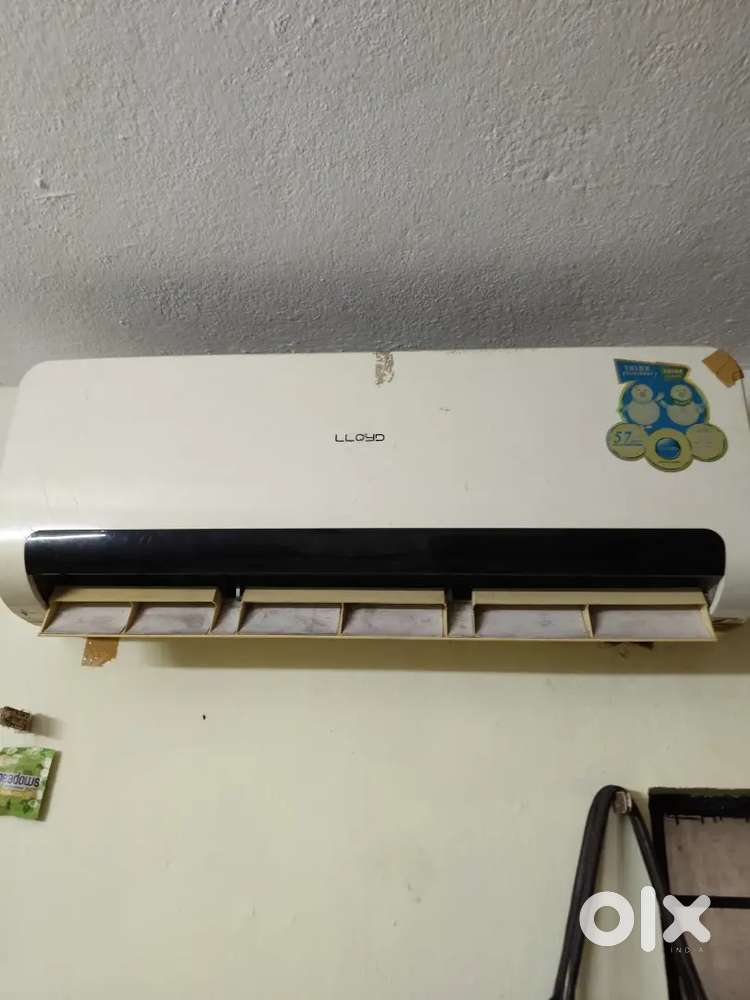 Lloyd 1.5 tonne AC working condition