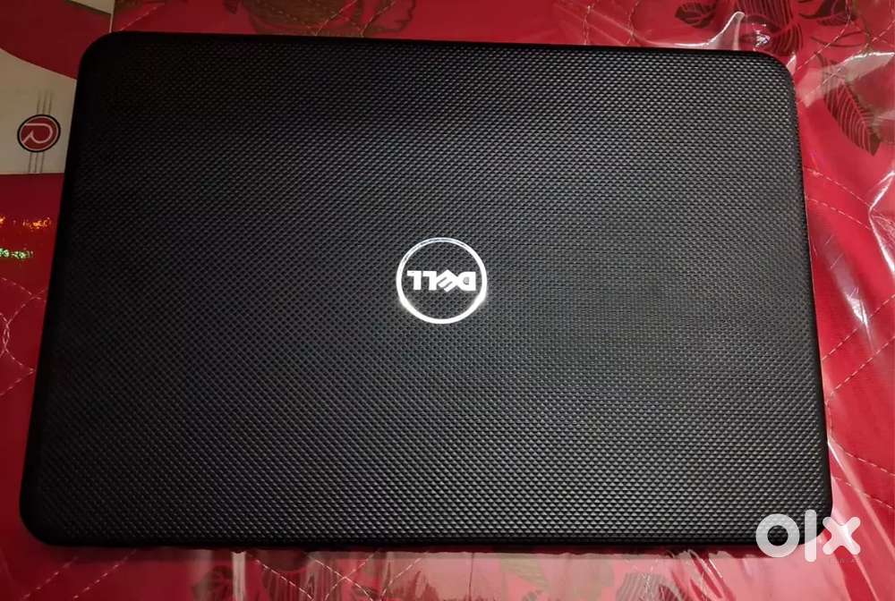 Dell Laptop Windows 11 64bit Operating system.