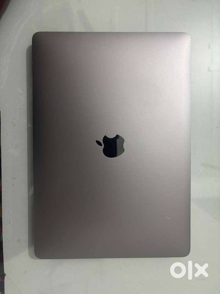 Macbook pro 2020 m1 chip 13 inch with touch bar