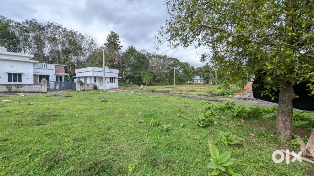 Adlux Convention Centre near villa Plots & villas-90% Loan-Free Reg