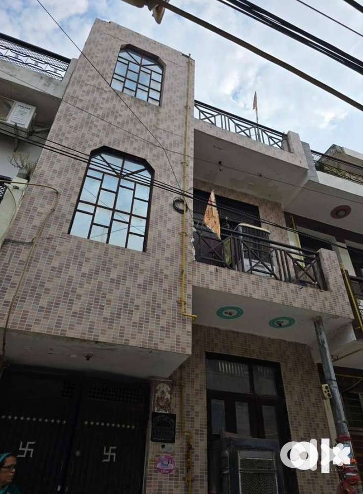 60 Gaj independent house in Mohan garden