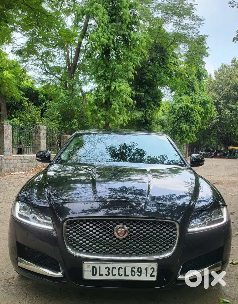 Jaguar XF Mafia colour 2017 Diesel 56000 Km Driven top model 2 owner