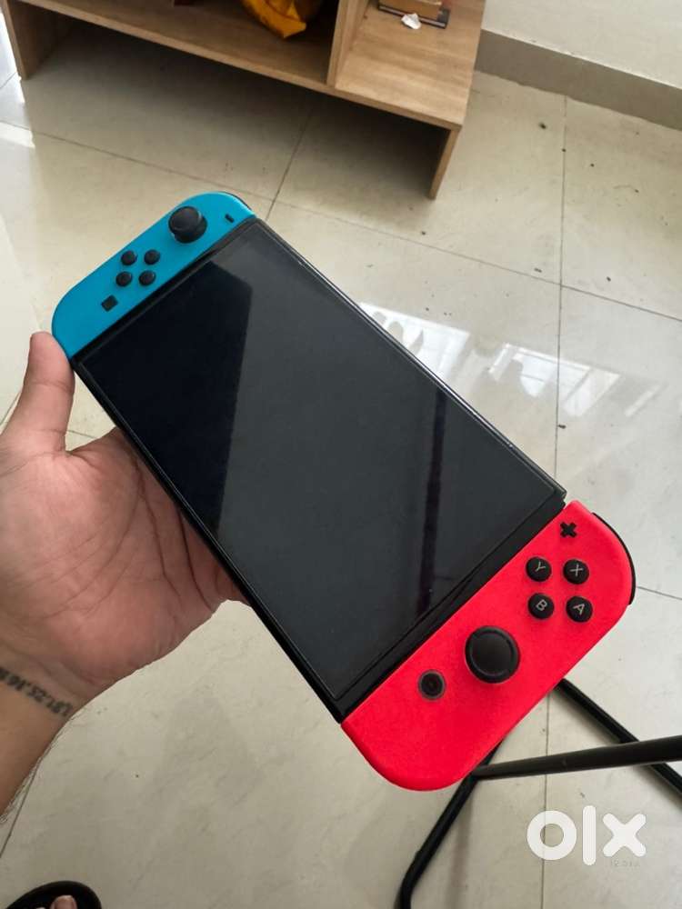 Nintendo Switch OLED (64GB)