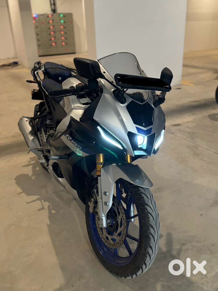 Yamaha R15v4
