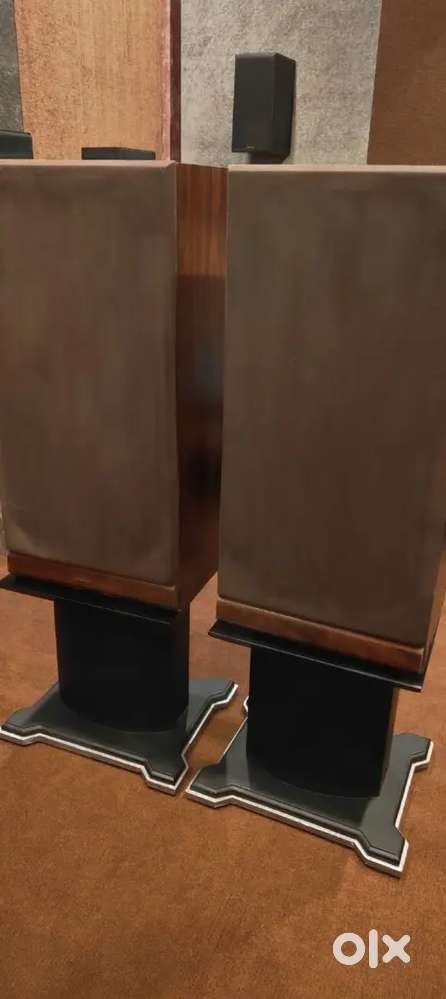 Sansui S-61U 
3 wey 
12 inch Stereo Speaker's
175-Watt  8-ohms