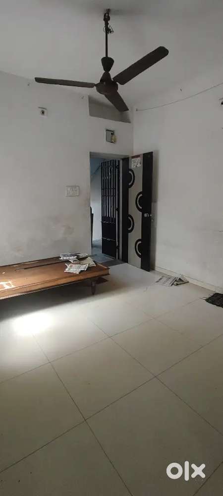 2bhk flat rental available NAVA WADAJ METEO LINE