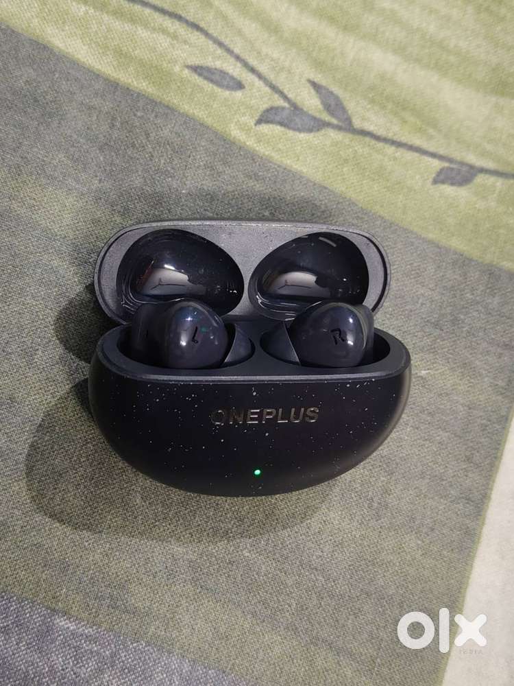 OnePlus Buds 3 Pro – Excellent Condition, Purchased in May 2025