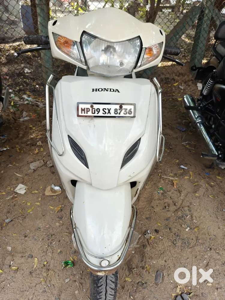 Activa 3g in good condition