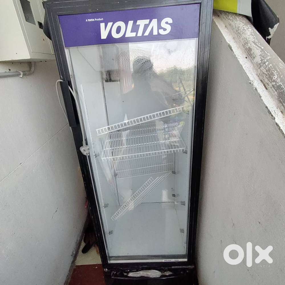 Comercial refrigerator