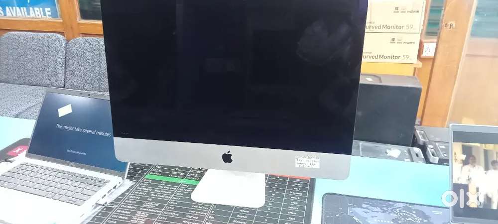 Apple 2017 iMac with Intel corei5 processor,21.5inch screen 8Gb RAM,1T