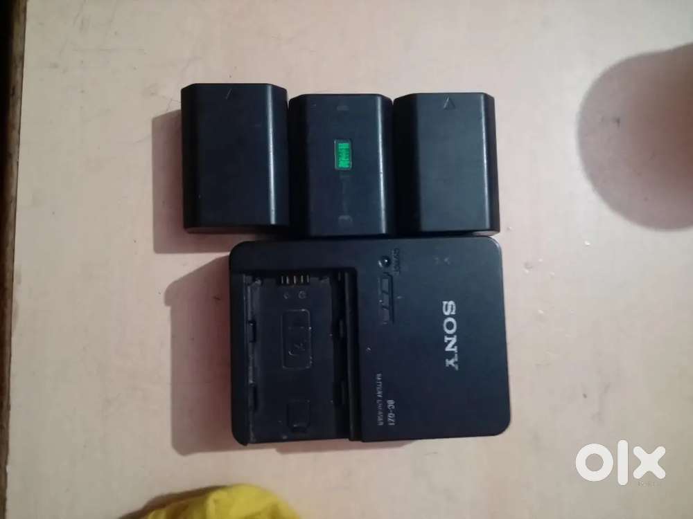 Song  1Charger og and 3Battery