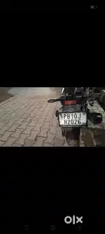 Yamaha R15 2023 colour white metalic c