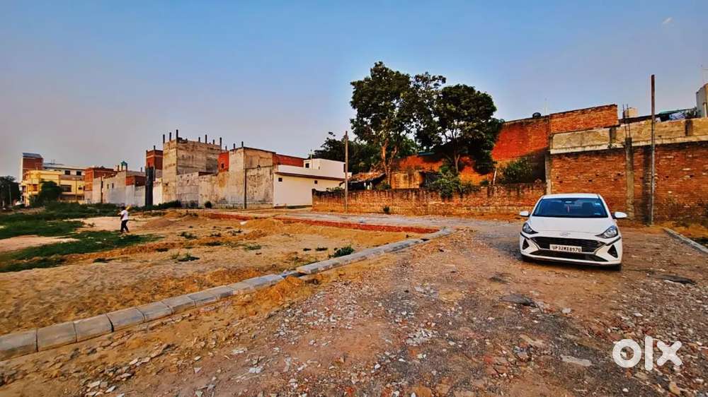 Sadar Tahseel ke pass plots le