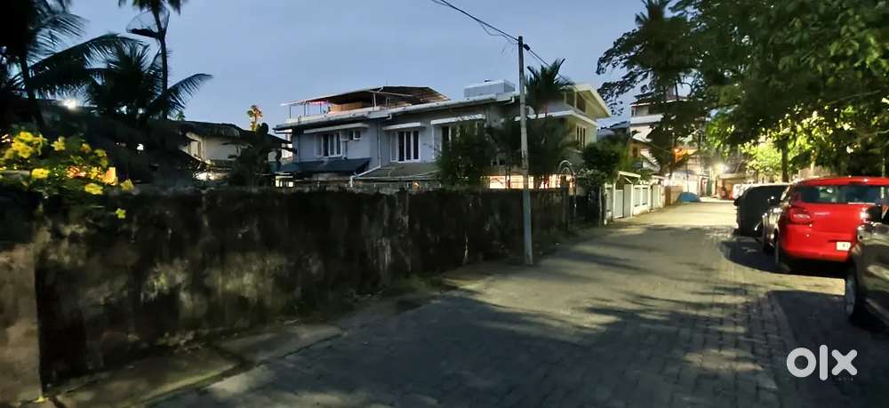 8.5 cent land for sale in Panamapilly Nagar