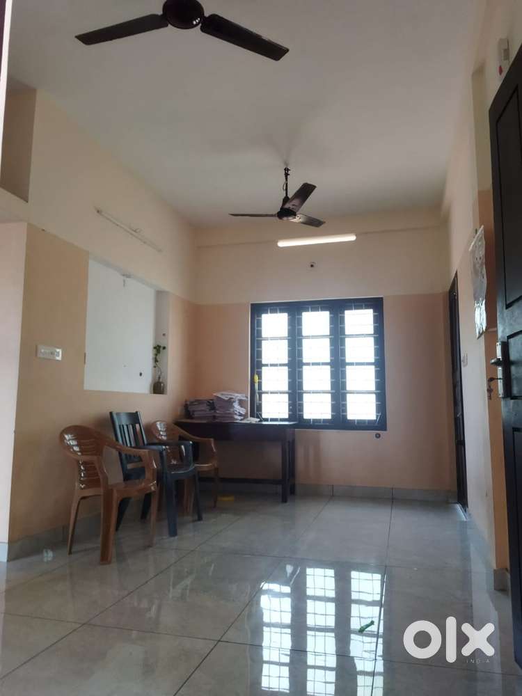 1 Room Available in 2 BHK