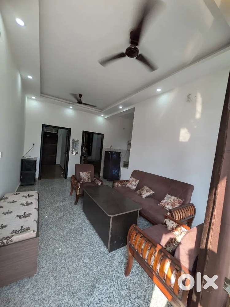 2 BHK full furnished on a free properties Sector 57