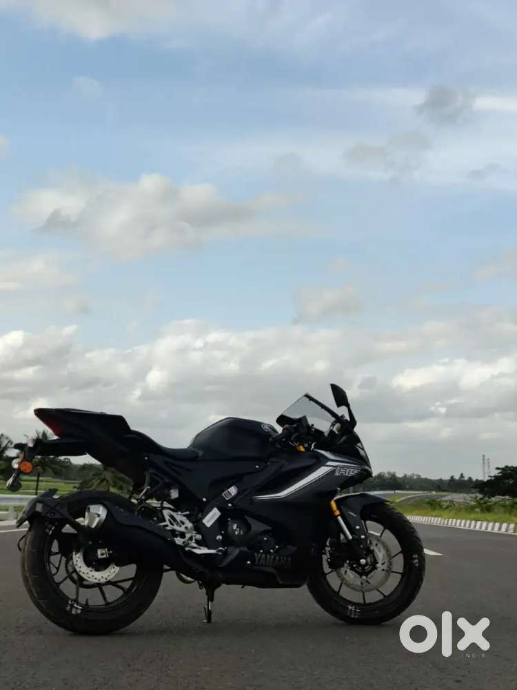 Yamaha R15 V4