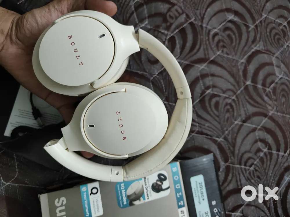 Boult Q Overhead bluetooth headphone