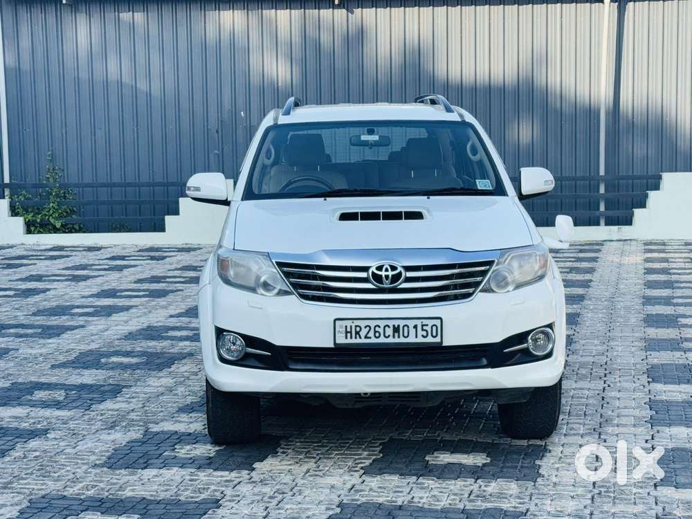Toyota Fortuner 4X2 AT 2.8 Diesel, 2015, Diesel