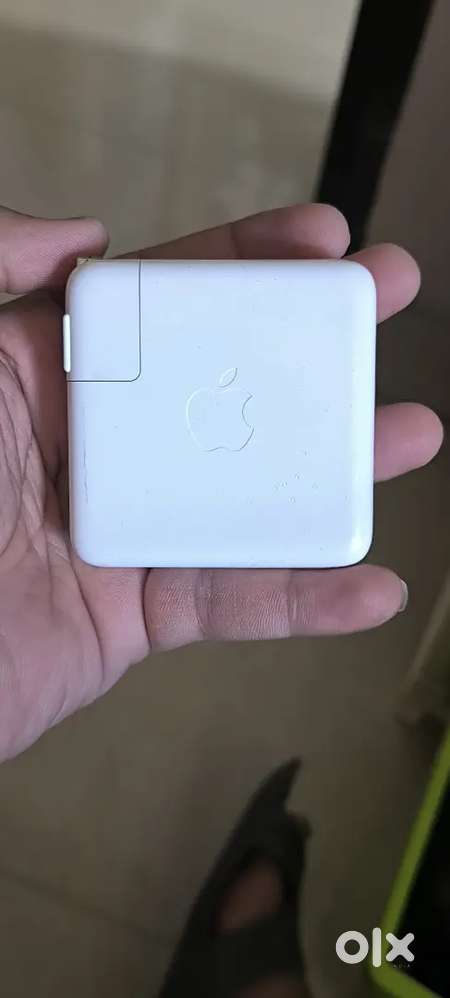Apple macbook charging adaptor