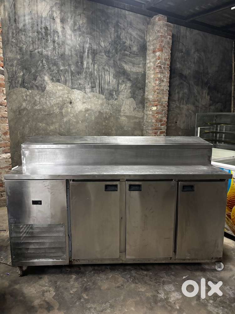 Commercial fridge Macline under counter