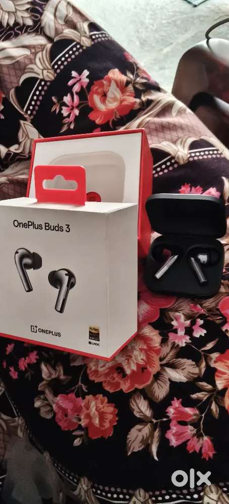Oneplus buds 3 with original bill and