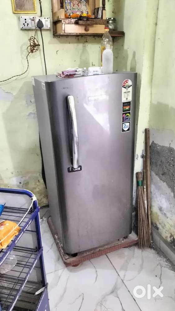 *** SELL REFRIGERATOR***