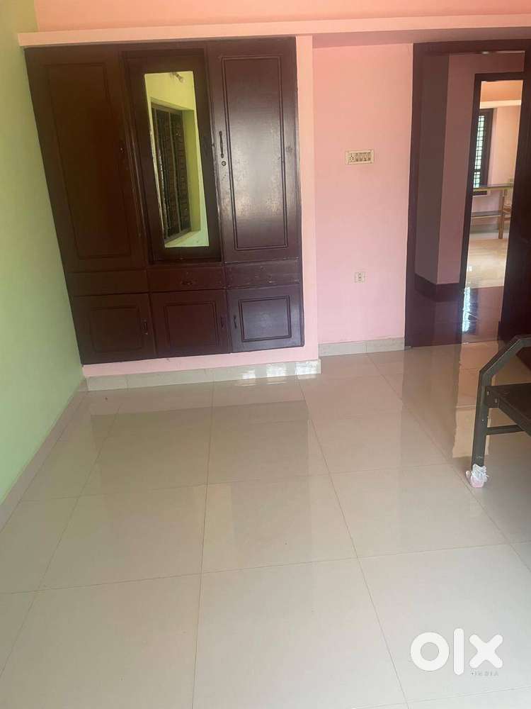 Spacious 2 BHK available for rent near Kazhakuttom