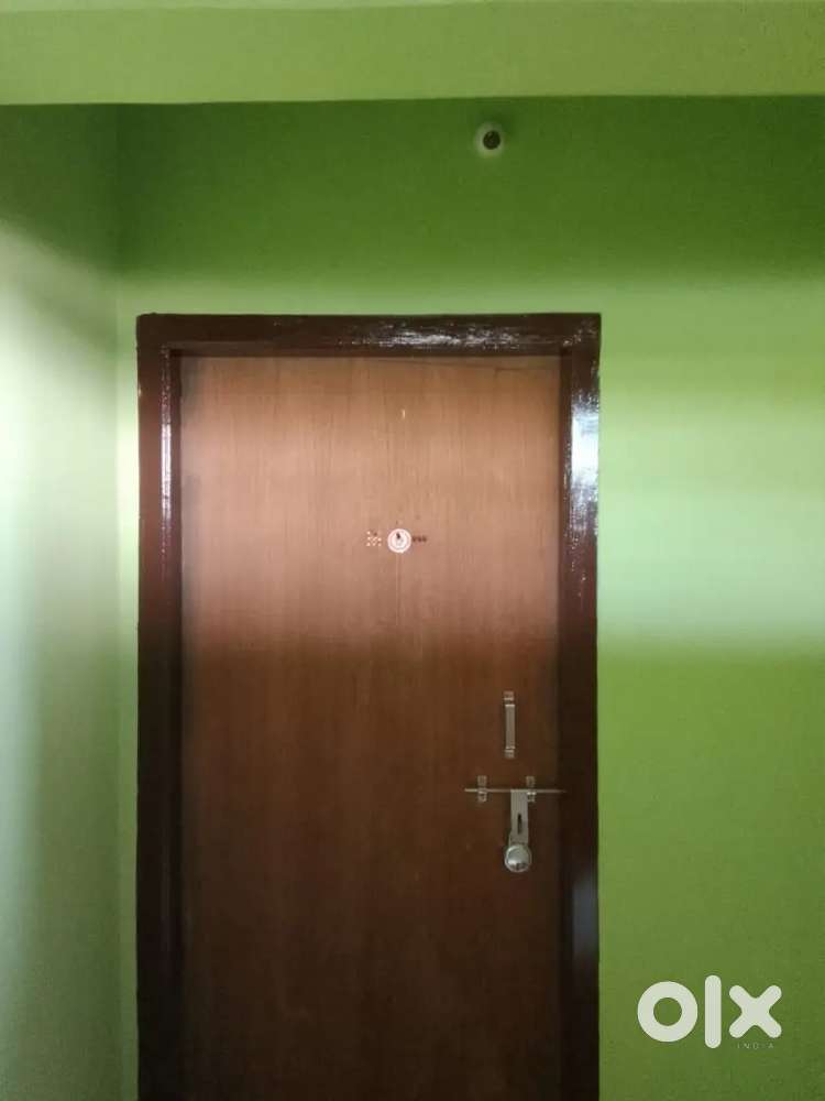 Independent 2RK RCC building for bachelor /couple attached bathroom