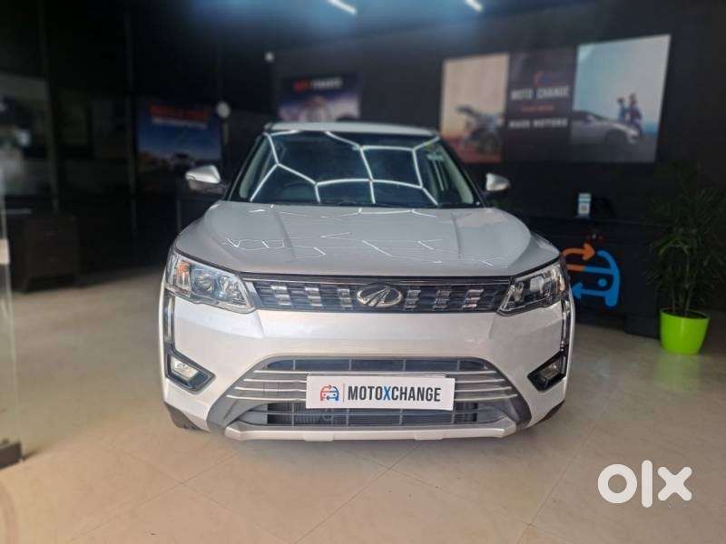 Mahindra XUV300 W8, 2020, Petrol
