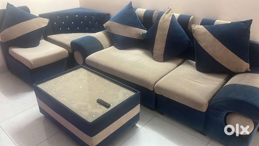 5 Seater sofa for sale, L shape , 5 years old