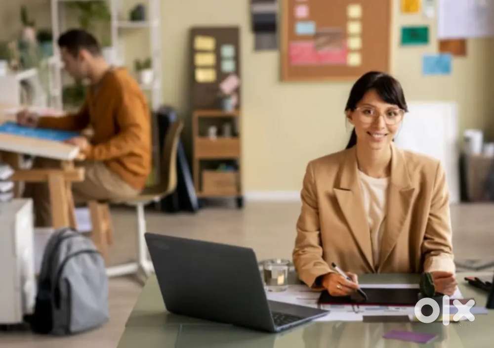 Req girl real estate office data intry and calling