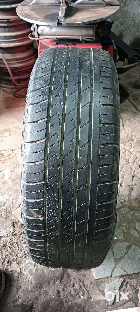 Toyota crysta camery Hyundai creta Kia seltos 215 60 R 17