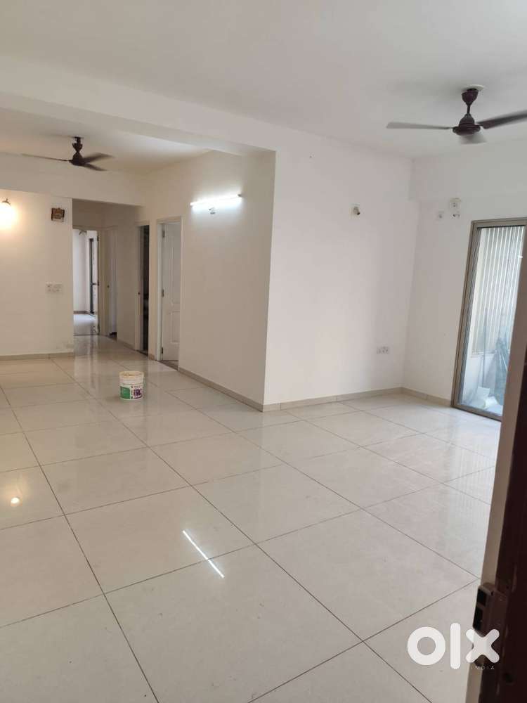 LUXURIOUS 3 BHK APARTMENT FOR RENT IN ORCHID HEIGHTS, APPLEWOOD TOWNSH