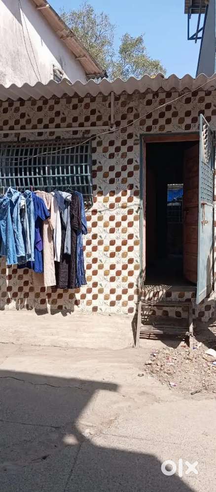 URGENT SALE-FULLY CROSS VENTILATED HOUSE WIT 1+1 FLOORS AT MULUN COLNY