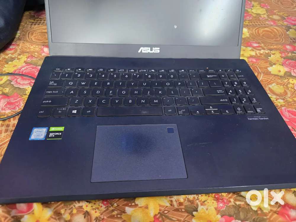 Asus Gaming laptop with brand new original battery and charger