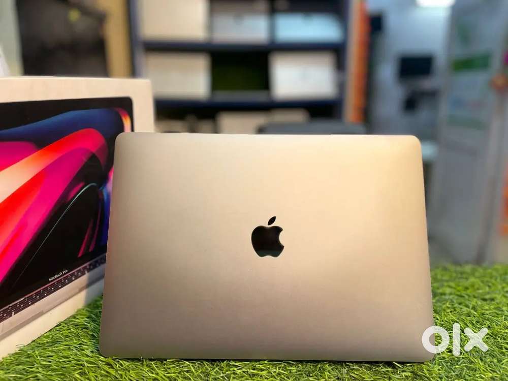 MACBOOK PRO A2338 M1 CHIP 8GB RAM 256GB SSD BATTERY 90%