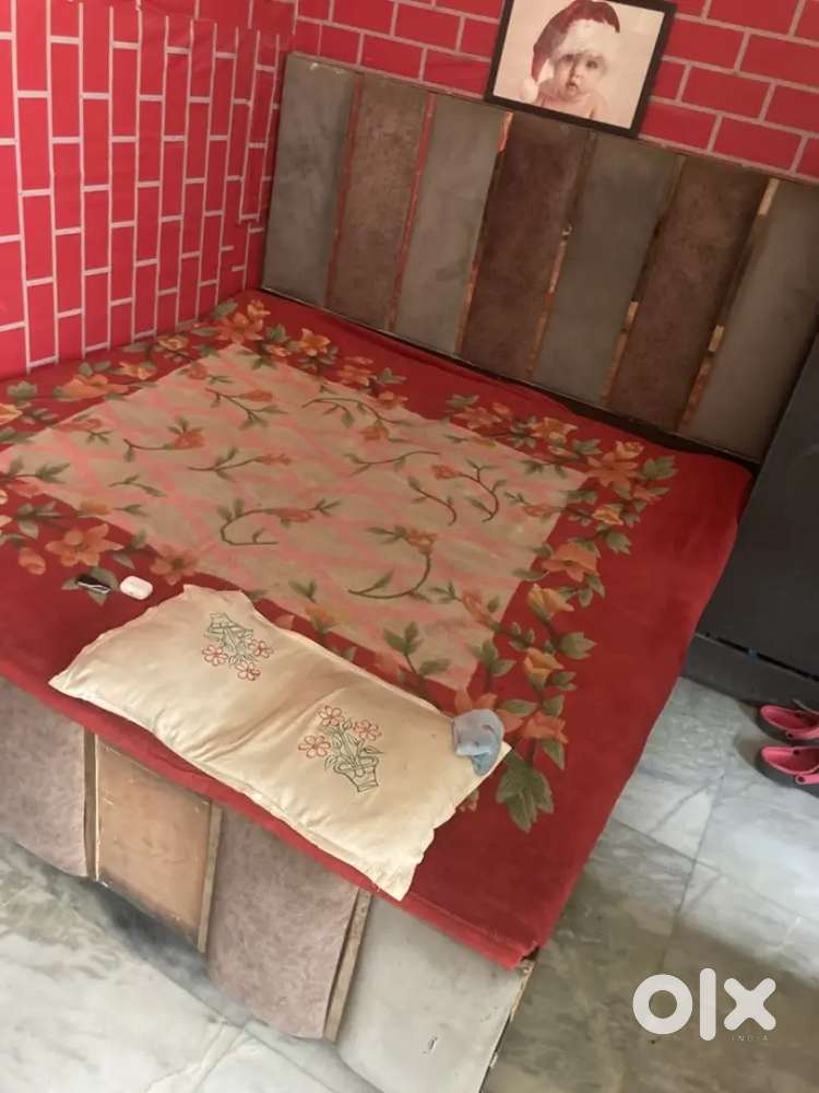 Double bed good new condition