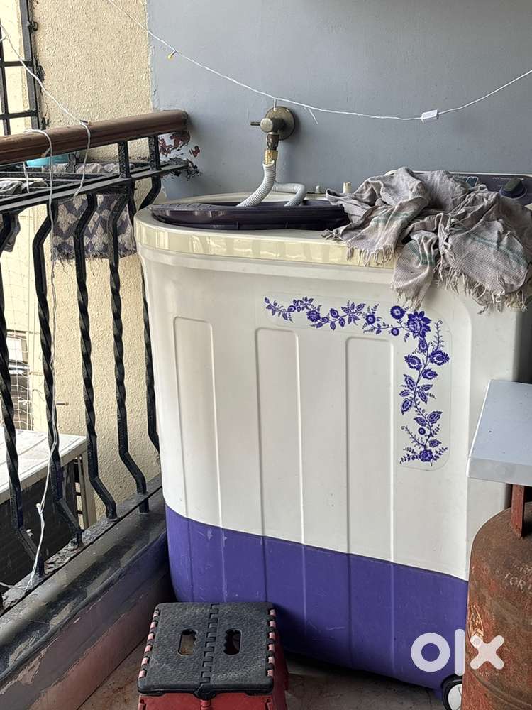 Half automatic double door washing machine