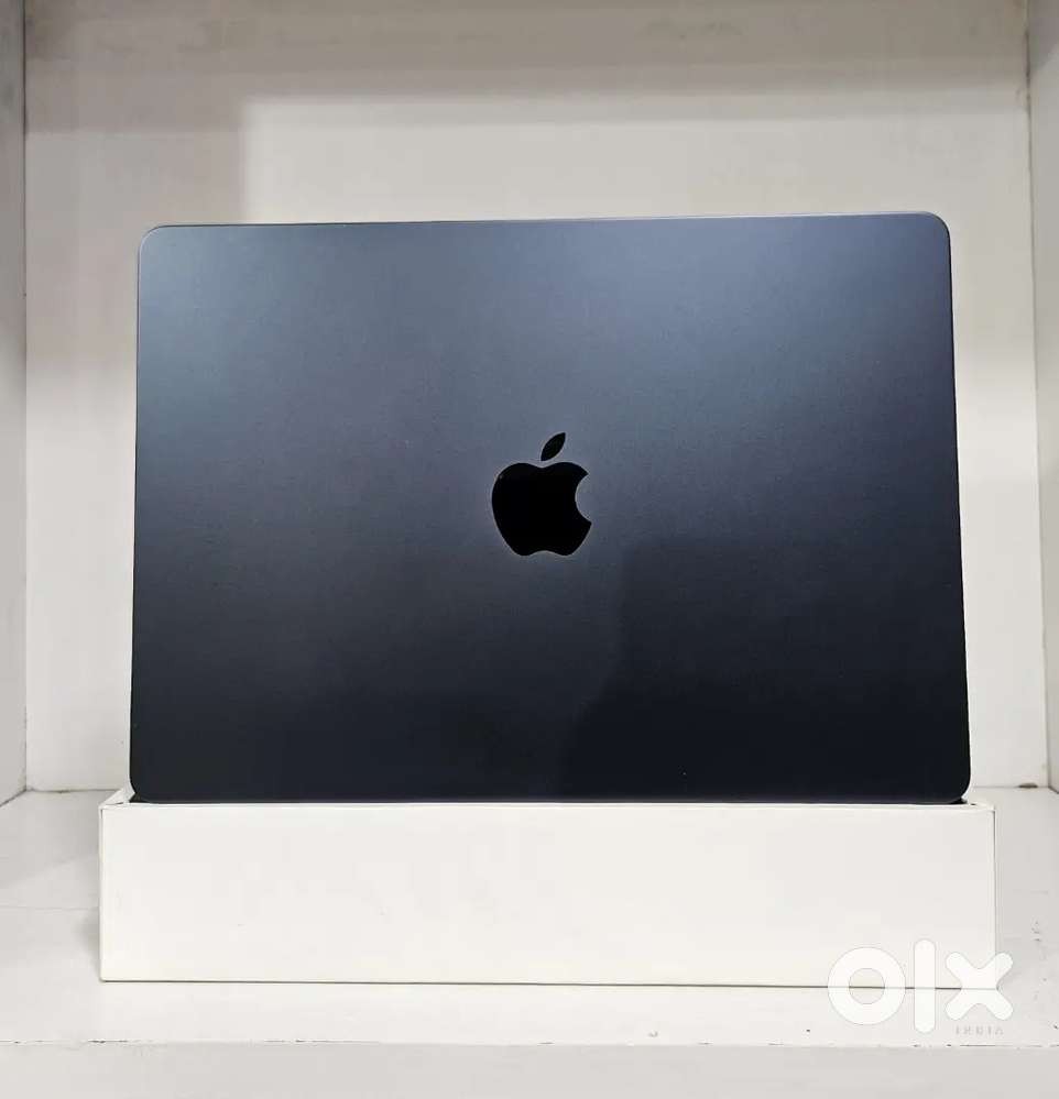 Apple Macbook Air M3 unused