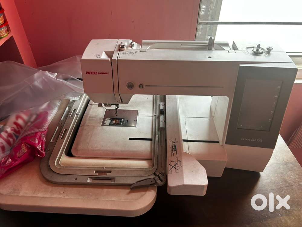 EMBROIDERY MACHINE USHA JANOME 550E