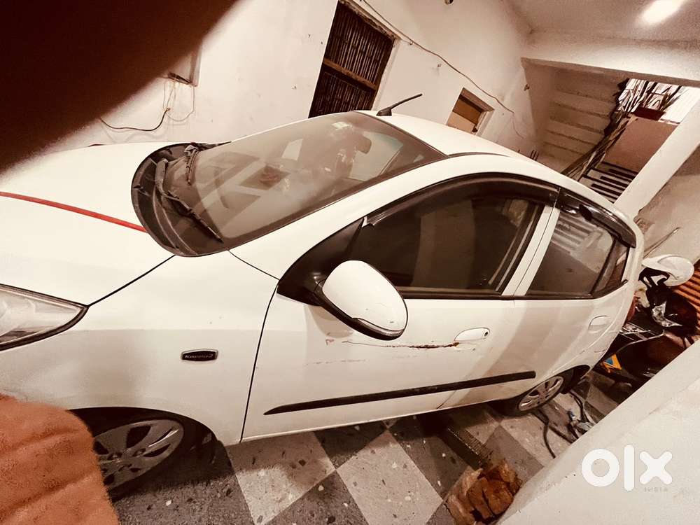 Hyundai i10 2012 Petrol 33000 Km Driven