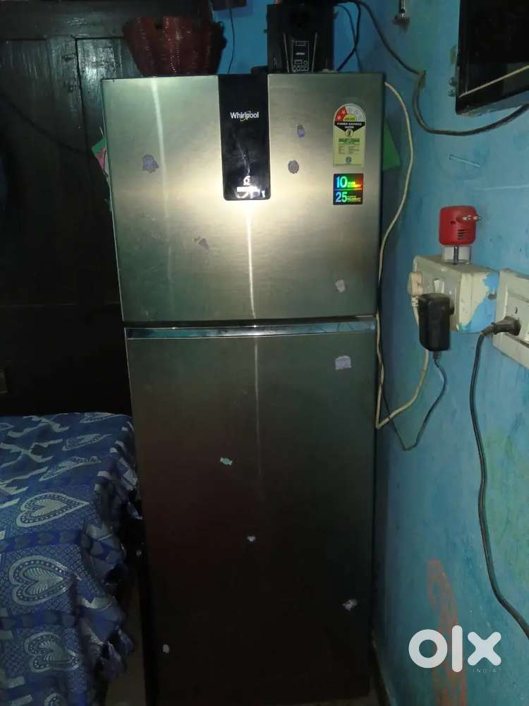 Whirlpool company fridge