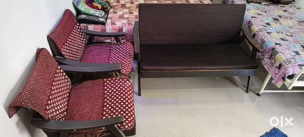 Sagwan Sofa in good condition