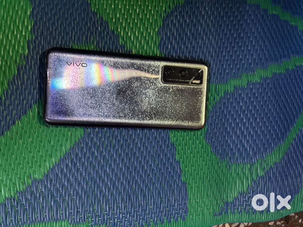 Smart phone , vivo v20 fast phone and very smoothness to touch screen