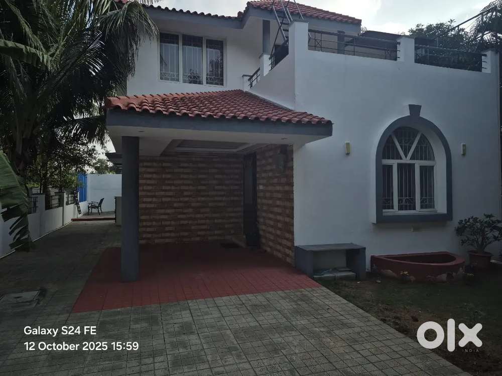 Duplex Bungalow 360