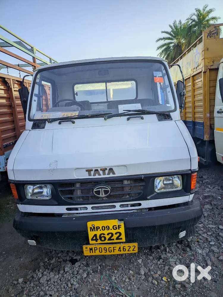 Tata   407
